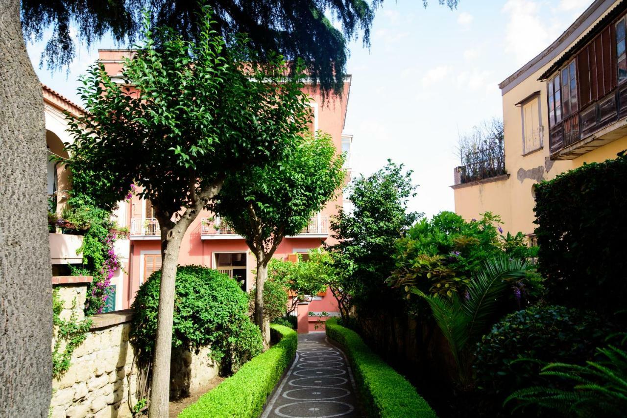 Appartamento Panoramico "Il Glicine" Naples Exterior photo